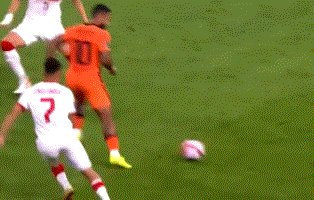 1631047944272463076.gif 659.gif