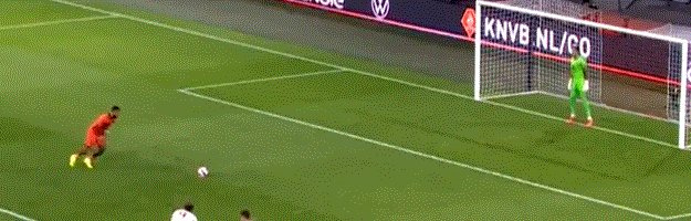 1631047915026094061.gif 656.gif