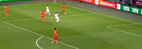 1631047855928011260.gif 664.gif