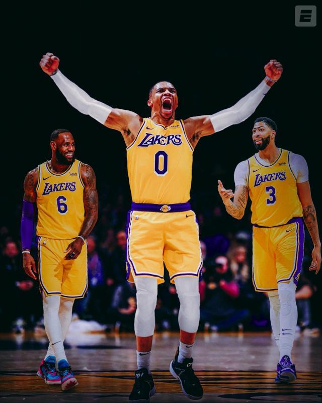 开云官网-连续三年换队！韦少加盟湖人 紫金军团豪组三巨头